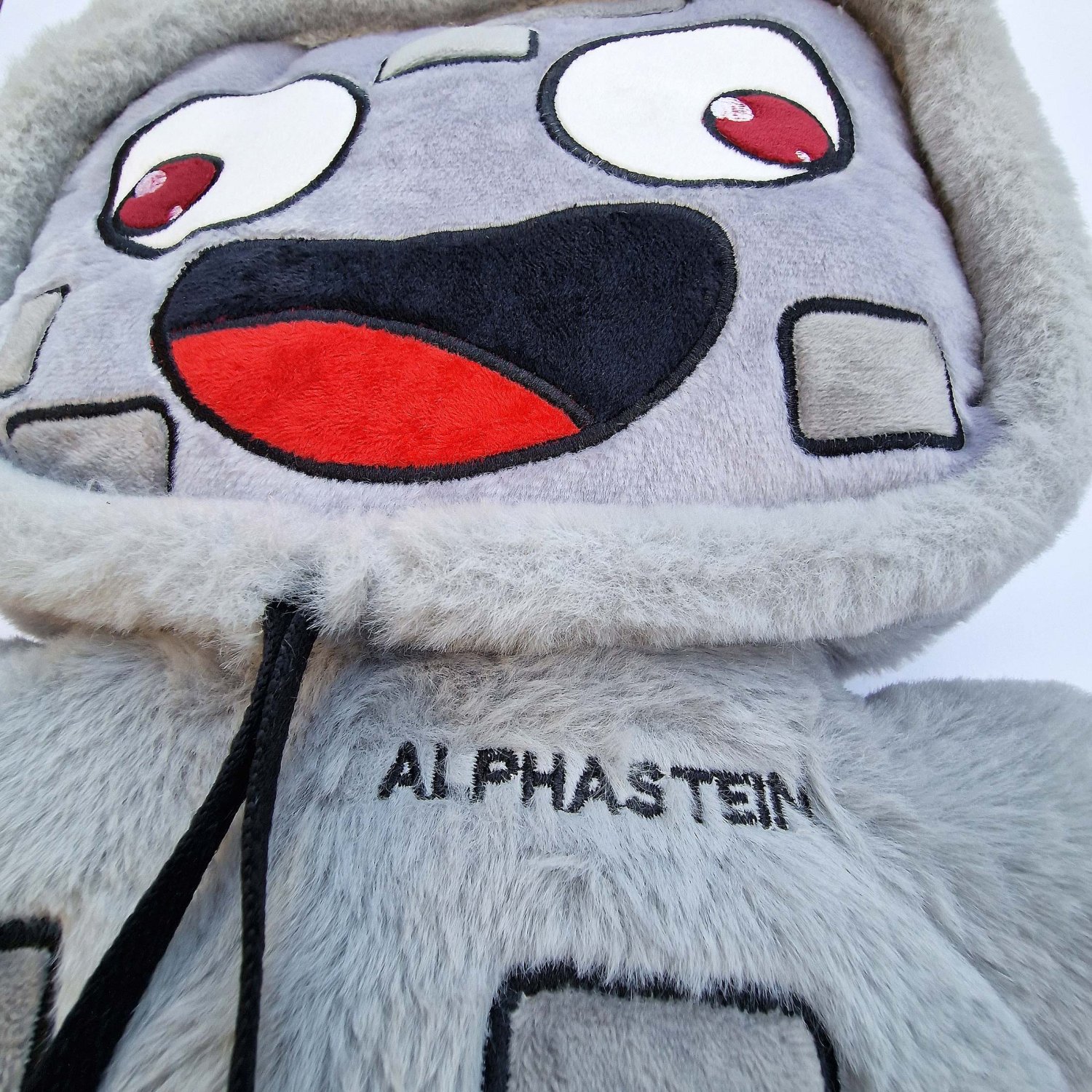 Alphastein Pluesch