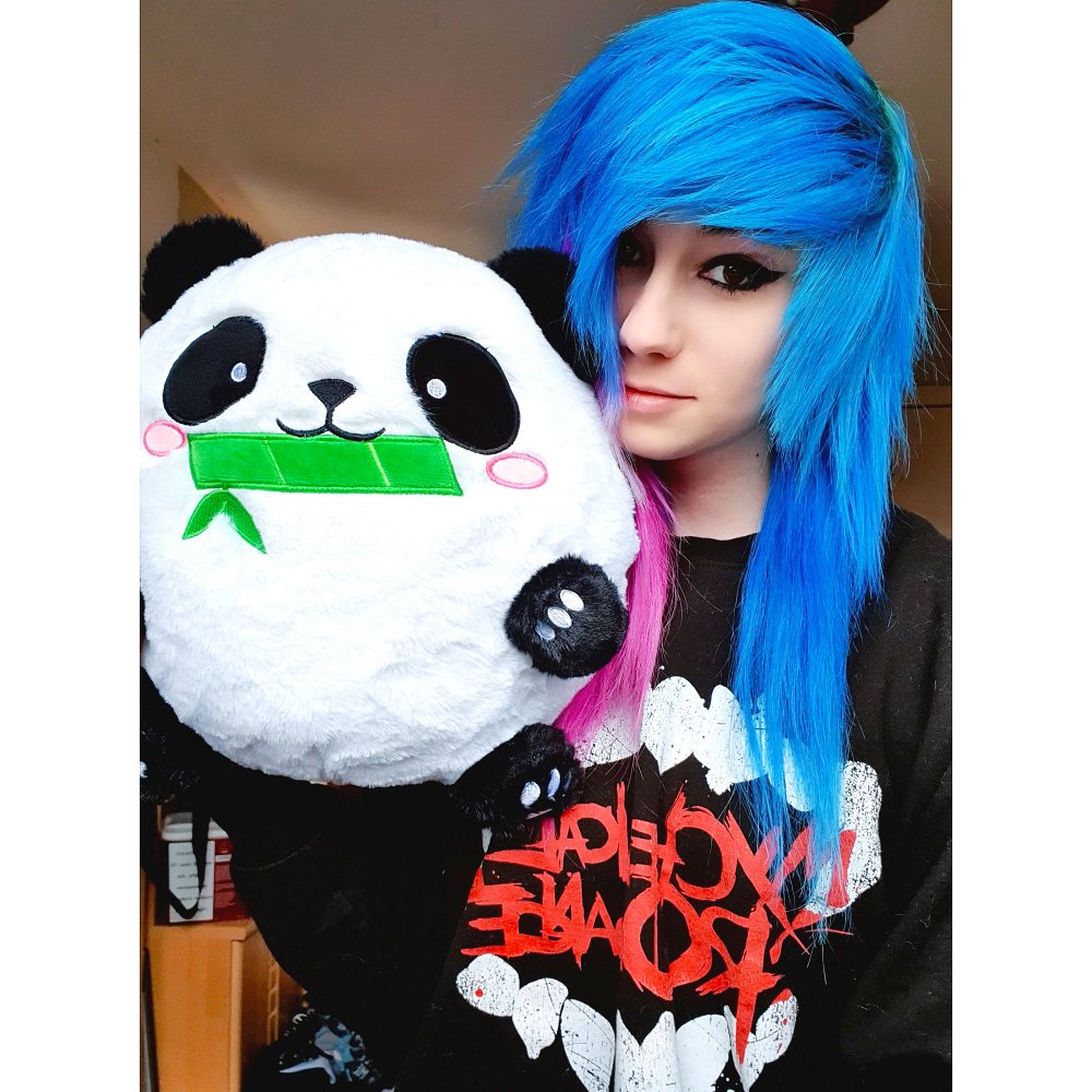 Panda Girl Kissen Scene Kuscheltier Emogirl