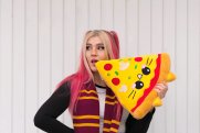 Pizza Katze Plueschtier mit Darja Flashback